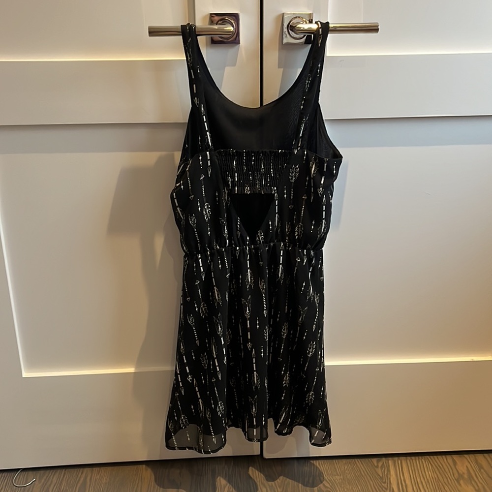 Divided dress - Picture 2 of 4